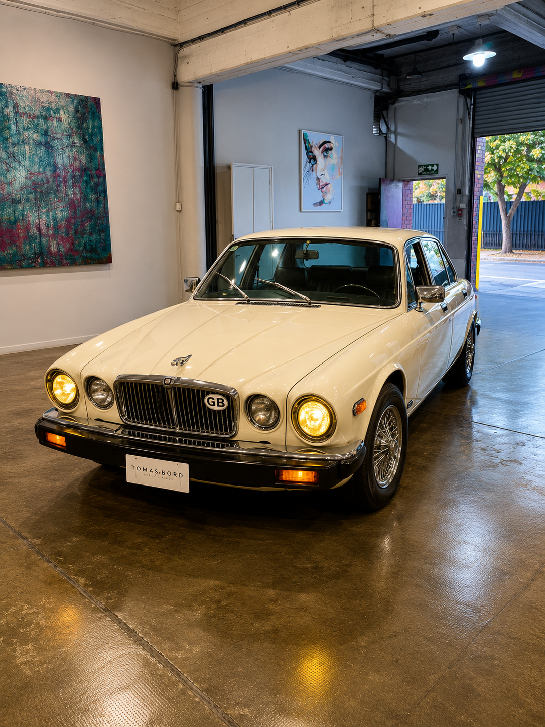 Jaguar XJ6 Serie III — tres cuartos